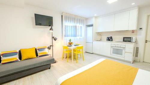 Castell Beach Aparthotel - Photo 4