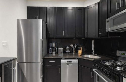 Stylish East Side Escape Steps from Fun - Foto 6