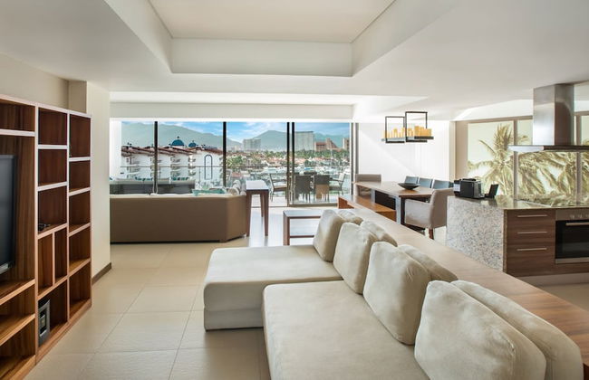 Grand Club Marina Condo at Live Aqua Private Residences Nima Bay - Foto 9