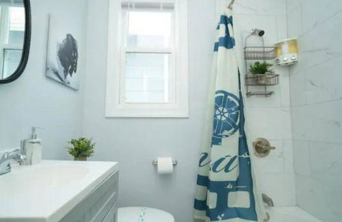 W3S - Large 7br 3bath - Sleeps 20 - 3 Living rooms - Yard and Deck - Foto 23