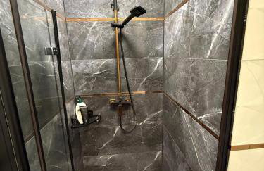 PFB Premium Apartment - Photo 5