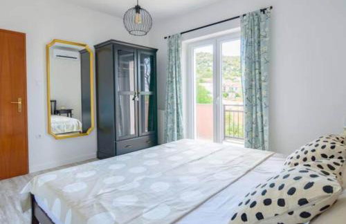 Apartment Villa Troskot - Villa with pool - Photo 9