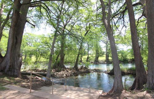 Rose' River Retreat - Photo 24