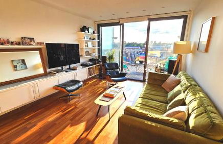 Roof Terrace, 2-bed 2-bath, Stoke Newington - Foto 19