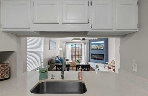 Jax Beach Townhouse - Steps to the Shore & Sunrise Views - Foto 9