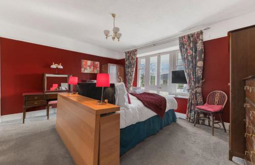 Georgian home with hot tub - Foto 17