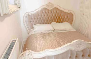 Lovely Two Bedroom Apartment, with private garden! - Photo 11