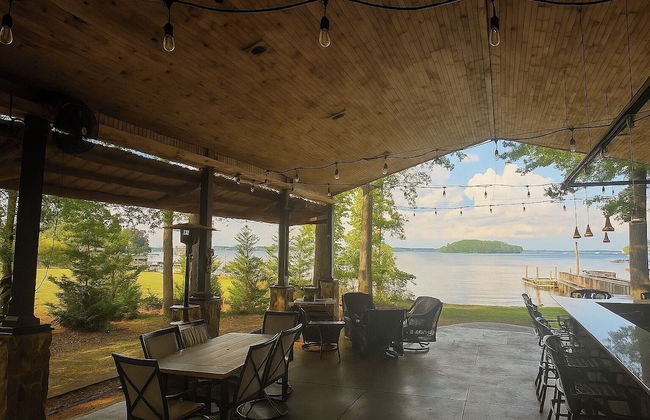 Luxury Lakefront 4br: Jacuzzi, Game Room & Wi-fi - Foto 5