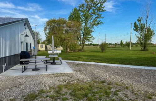Patio and Parking! Modern Bunkhouse Near Lake Erie - Foto 25