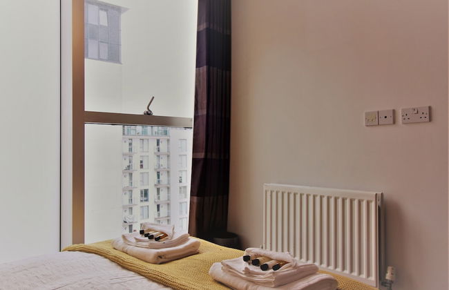 Solace Apartment Milton Keynes - Photo 8