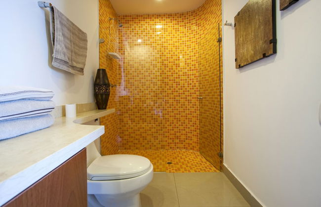 Palmetto Penthouse Deluxe Beautiful View and Sunset Floor 39 - Photo 34