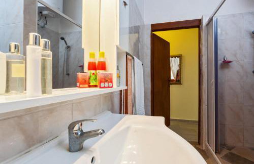 Karavos Sea View Apartments - Foto 26