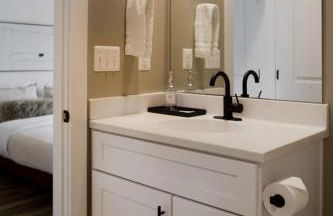 Piedmont Place Suite 401 Modern Apartment in Crozet Near King Family Vineyards - Foto 14