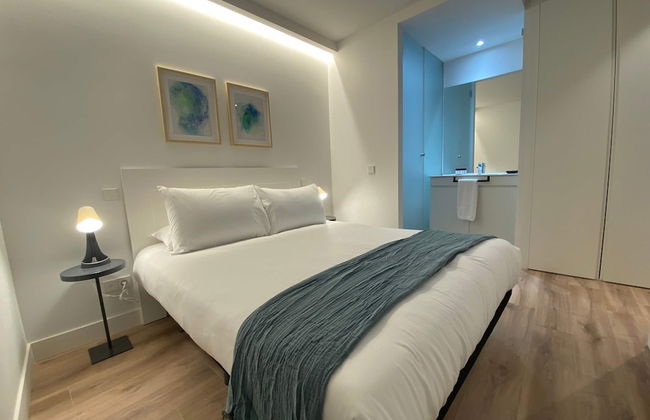 w Majestic 2BR at Palacio Real - Photo 11