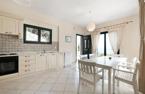 Villa by Kissakas Beach with Stunning Sea Views - Foto 19