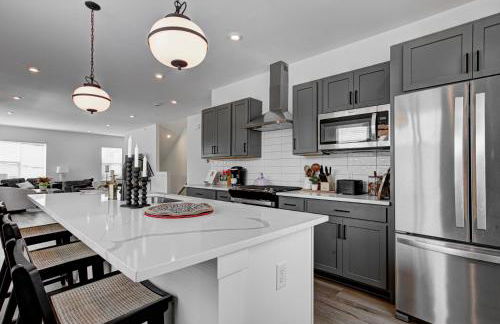 Downtown 1 mi Sleeps 6 wRooftop 3BR 4BED New built Modern Stylish Luxury - Foto 23