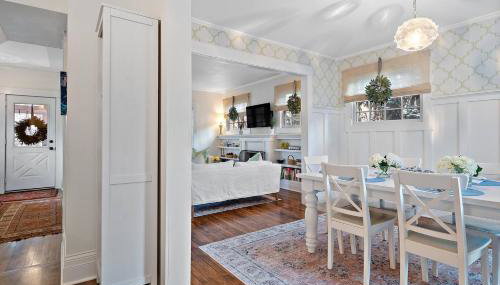 "Broadway Hideaway" by Roxy Rentals - Foto 2