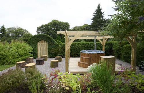 Garden Cottage - Photo 3