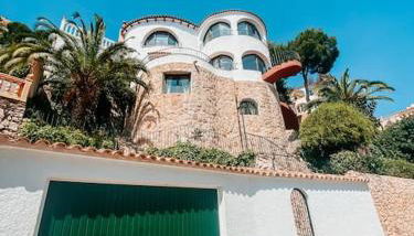 Villa Fantastica con vistas a la bahia y con pisciana - Photo 2