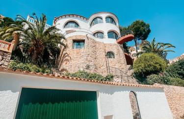 Villa Fantastica con vistas a la bahia y con pisciana - Photo 2