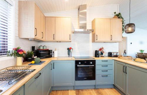 Sandmartin Lodge a lakeshore haven at Pine Lake Resort - Foto 36