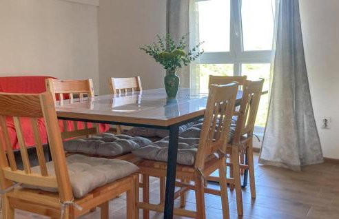 Nice Apartment In Gruda With Kitchen - Photo 3