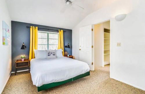 2BR Hideaway with Patio Springtime in Downtown - Foto 12