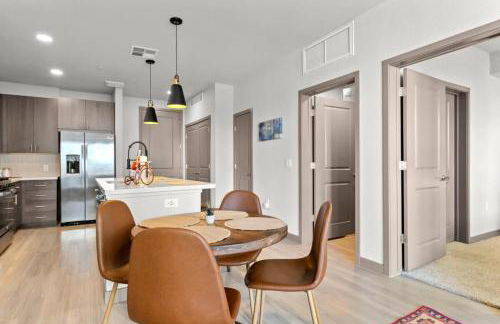 Cozysuites PHX RORO Gym Pool Pets Parking #13 - Photo 17