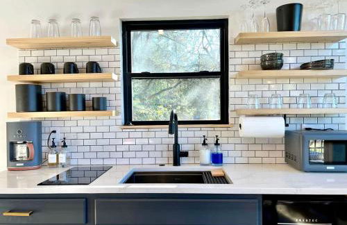 Modern Farmstay Cabin with Friendly Animals, Pond Views & Nature Trails Near Cedar Creek, Texas - Photo 57