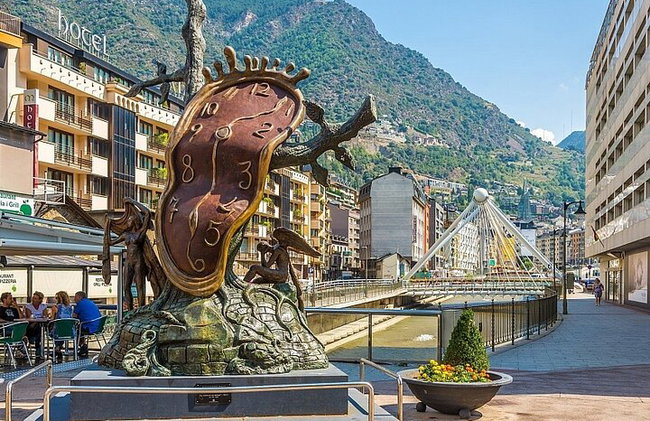 Transfer Privado: Andorra La Vella para Barcelona em Van de Luxo - Foto 5
