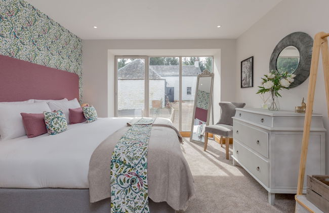 Rachel's Farm Luxury Escapes With Hot Tubs - Photo 9