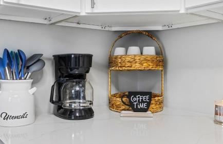 Modern Beach Retreat Sleeps 8 - Big Yard & BBQ - Foto 16