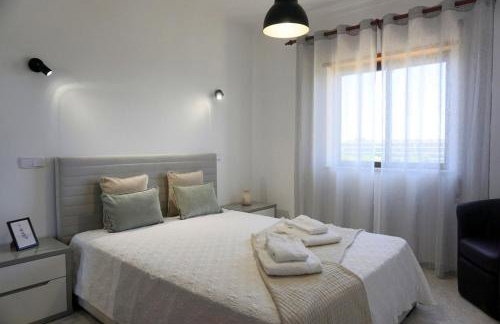 Sunny Apartment in Alvor - Balcony, Sunset, dishwasher, AC & Wi-Fi - Foto 3