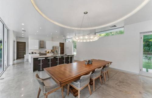 Floral City Oasis - Pool, BBQ Area & Forest View - Foto 19