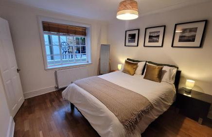 Entire house with garden 5 mins from the tube - Foto 2