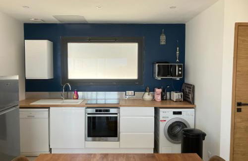 T2 vue sur le port jacuzzi terrasse et parking - Foto 41