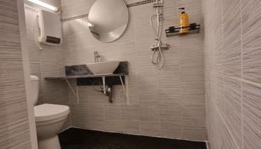 Chez Sam - Foto 3, Shower