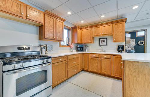 7,000 Sq Ft! Private Rapid City Estate with Pool - Foto 20