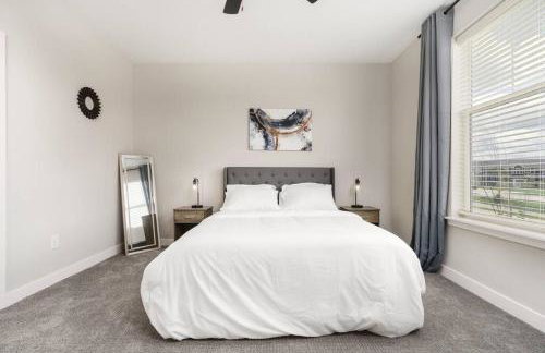 Serene 1BR Perfect Indy Stay - Foto 15