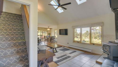 Cozy Red Feather Lakes Retreat with Deck and Yard - Foto 5