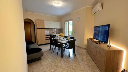 L' Antico Scoglio Appartamenti comfort Nocera Terinese Scalo - 4,7 e 11 Ospiti - Navetta Aeroporto-Stazione & Multi-Destinazioni - Piscina - Spiaggia a 300mt - Giardino e Zona pranzo all'aperto - WiFi & SmartTV - Aria Condizionata - Foto 2, stove