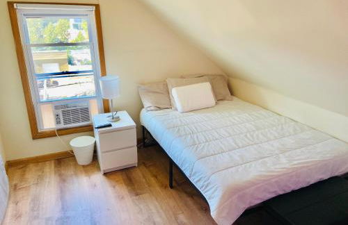 Bright, Stylish & Cozy Private Attic Unit near NYC! - Foto 5