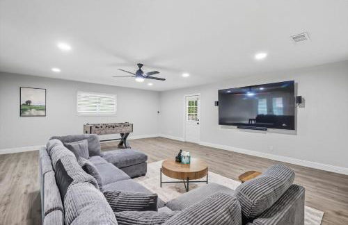 5BD Modern Farmhouse Retreat Sleeps 12 - Photo 6