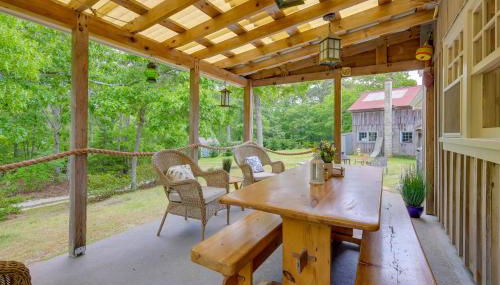 2 Mi to Beach! Cape Cod Family Retreat with Deck - Foto 2