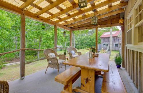 2 Mi to Beach! Cape Cod Family Retreat with Deck - Foto 2
