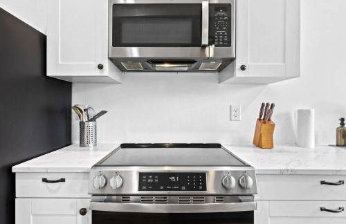 Charming 2nd-Floor Flat 3BR 2BA Free Parking - Foto 15