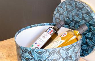 L'entre deux-suite romantique - jacuzzi privatif - clim réversible - wifi - Foto 14