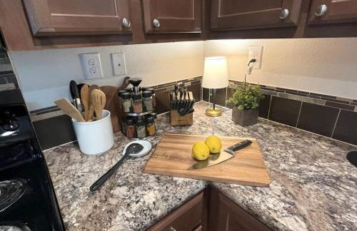 Spacious Modern Cabin on Toledo Bend Lake with Gorgeous Deck and Patio for an Amazing Family Getaway in Hemphill, Texas - Foto 28