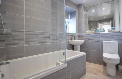 Dexters Den - Sea views, yards from Beach - Foto 31