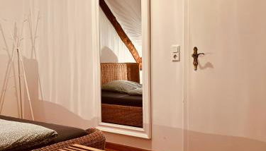 b e d & a g e d e s i g n -medium- wunderschönes Zimmer mit Bad - Rechnungserstellung für Geschäftsreisende & Firmen - Foto 2